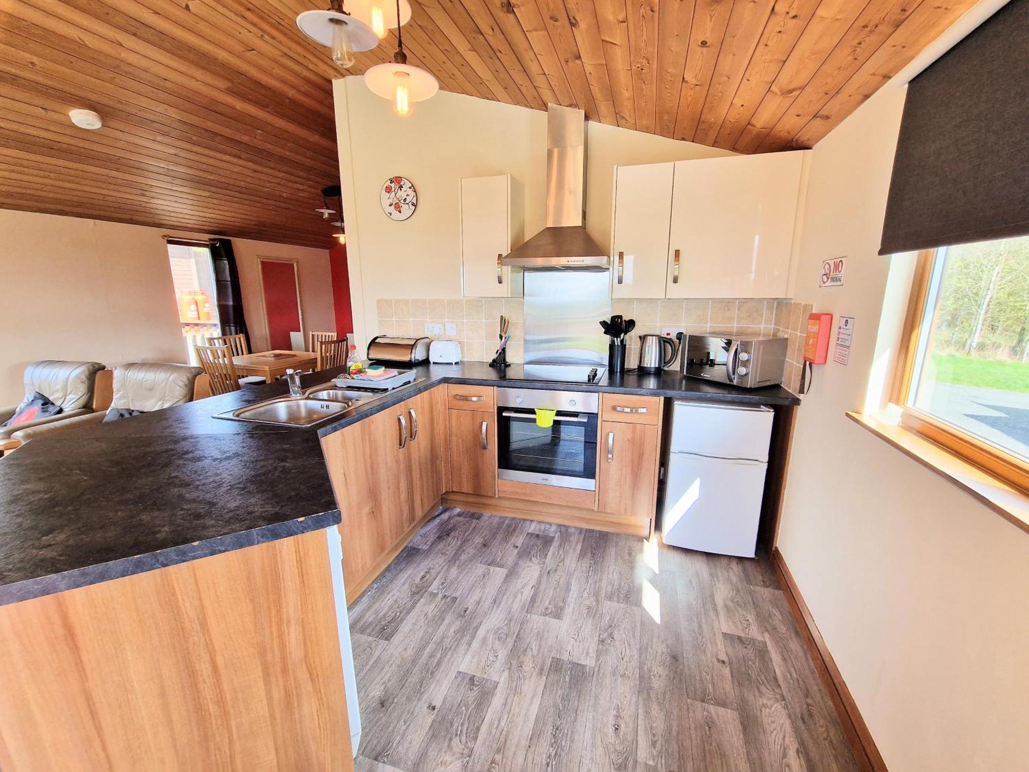 Lomond 4 With Private Hot Tub - Fife - Loch Leven - Lomond Hills Villa Kelty Buitenkant foto