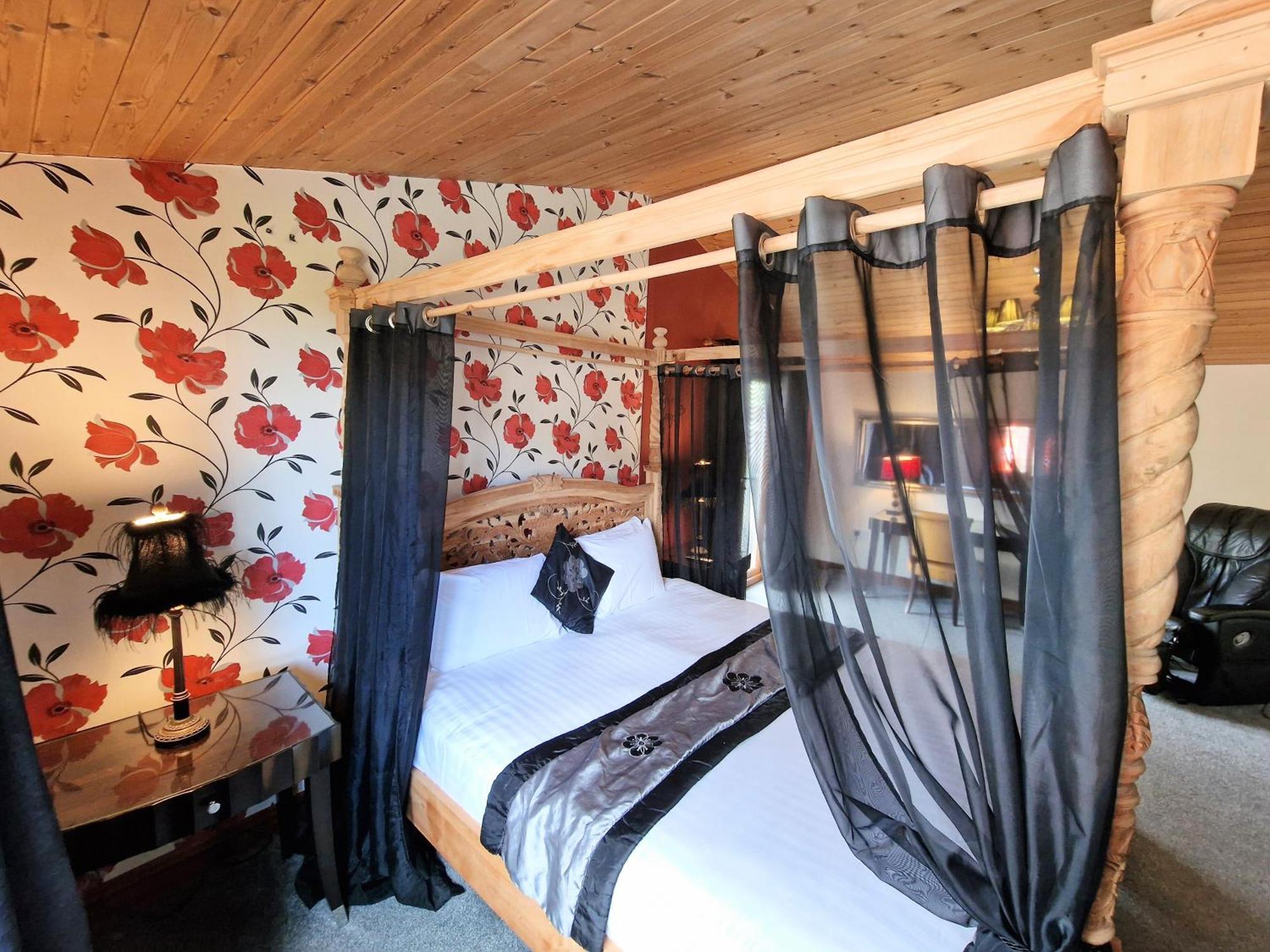 Lomond 4 With Private Hot Tub - Fife - Loch Leven - Lomond Hills Villa Kelty Buitenkant foto