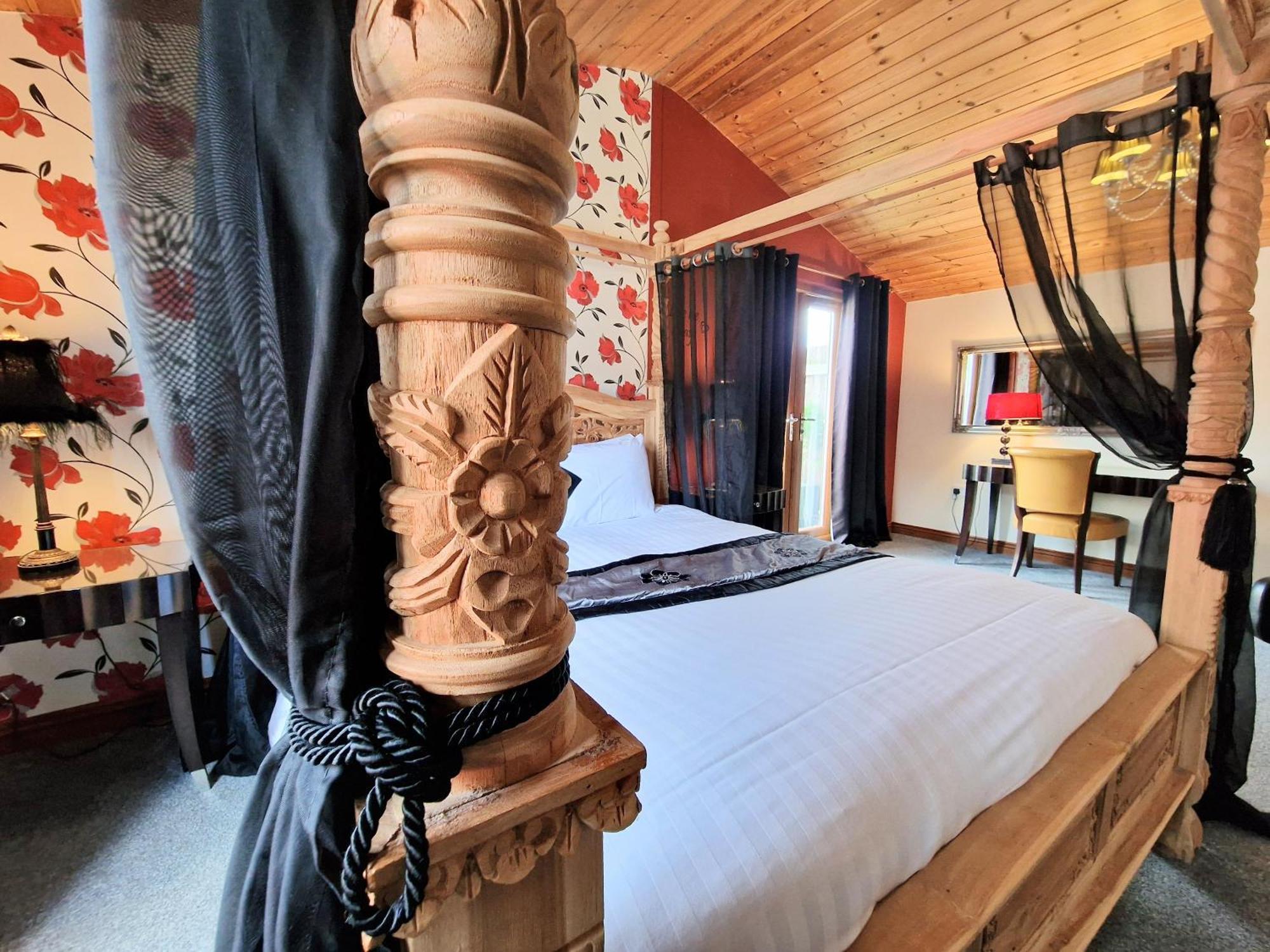 Lomond 4 With Private Hot Tub - Fife - Loch Leven - Lomond Hills Villa Kelty Buitenkant foto
