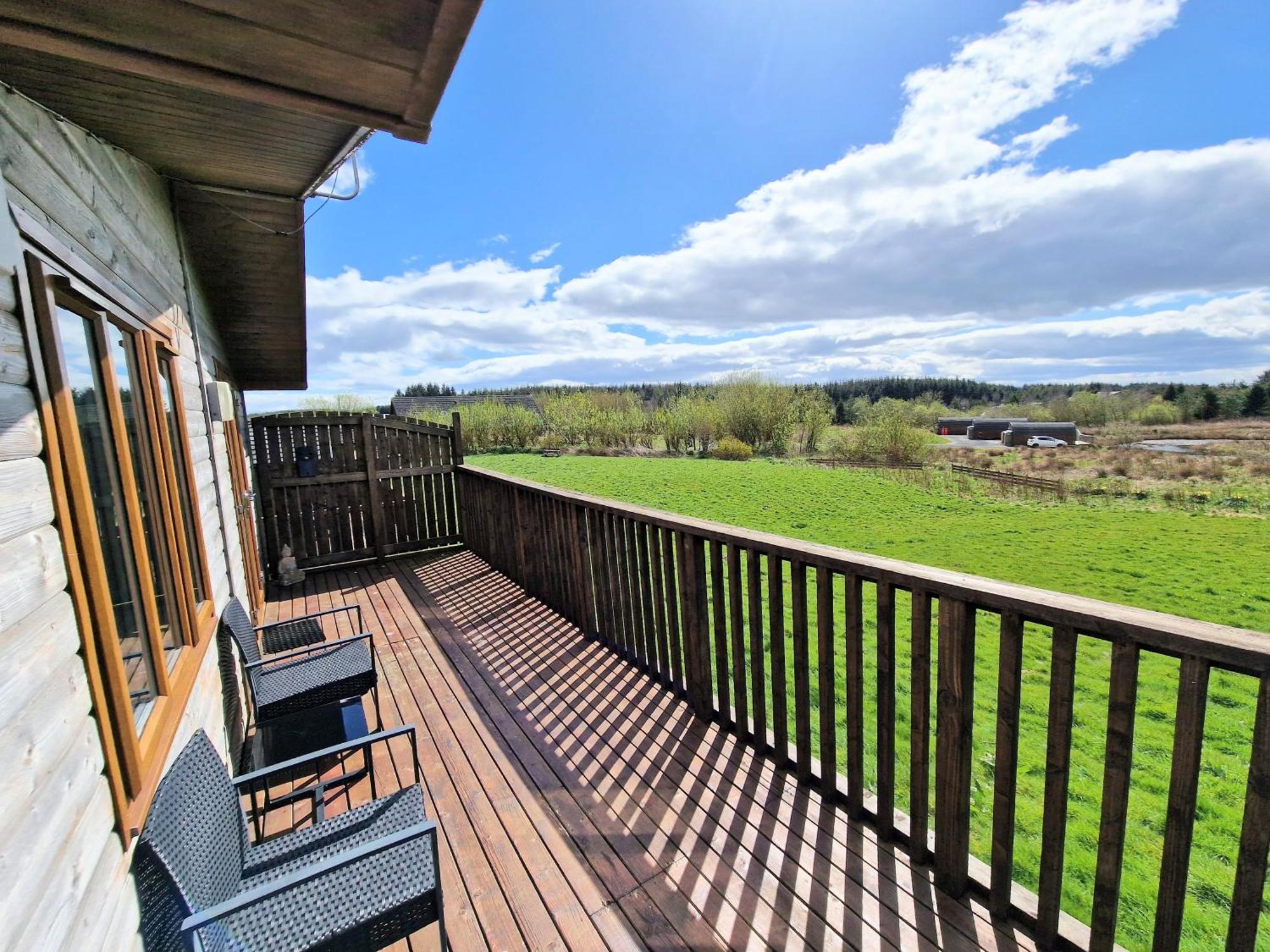 Lomond 4 With Private Hot Tub - Fife - Loch Leven - Lomond Hills Villa Kelty Buitenkant foto
